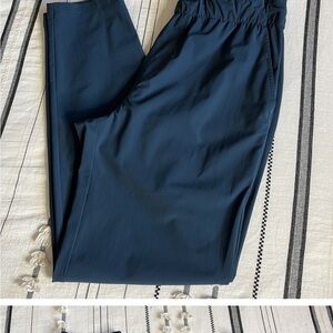 Vuori • jogger pants